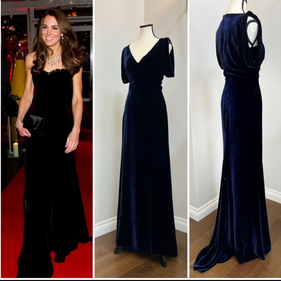 Vintage Alexander McQueen velvet Gown from 2007 collection - Picture 1 of 13